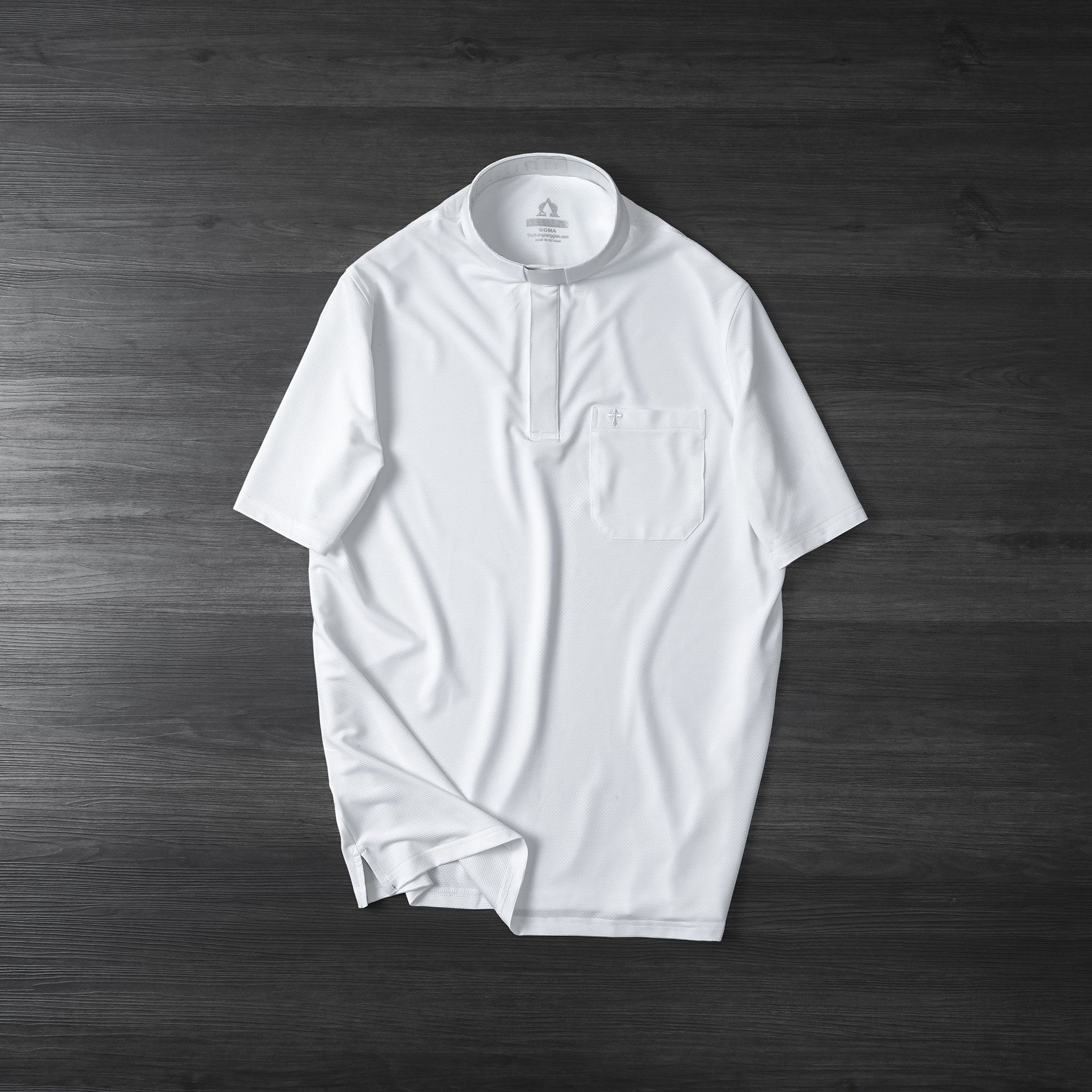 Wrinkle-Free Clergy Collar T-Shirt – Breathable & Comfortable